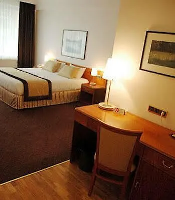 ***  Hotel Agenda Louise Brüksel Belçika
